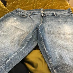 Old Navy dark wash denim capris size 18